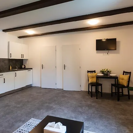 Otakarova アパート *